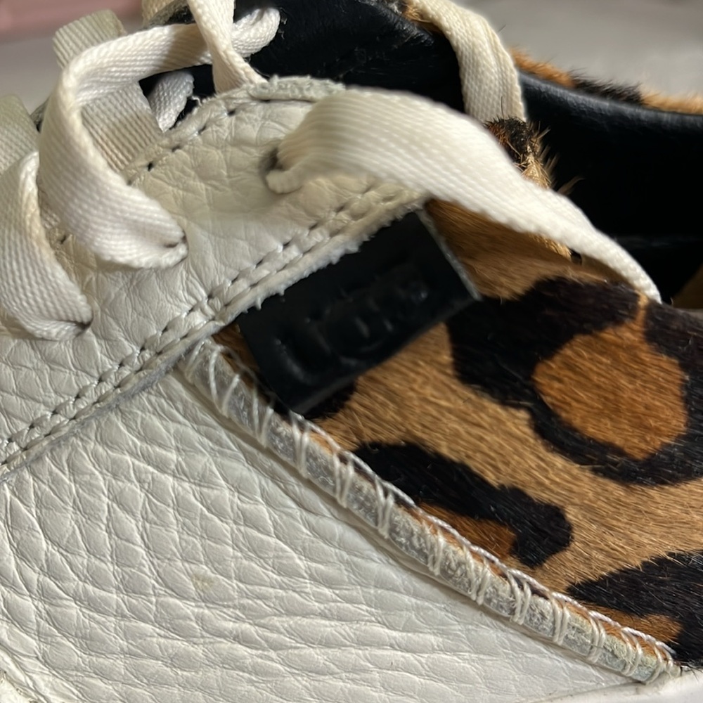 UGG ALAMEDA LEATHER/ANIMAL PRINT SNEAKER WOMEN SZ 5 WHITE STYLISH TRENDY COMFORT - Picture 9 of 10